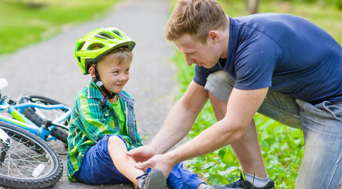 Enfant ayant fait une chute a vélo